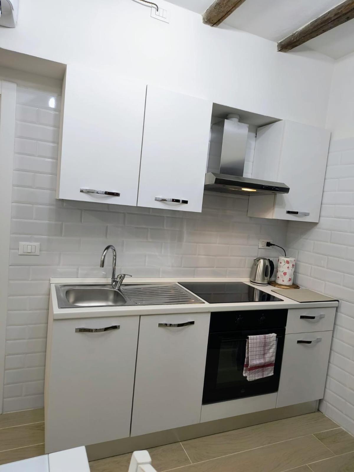 50 Tourist House Bologna - Pratello - Self Check-In Apartment Bagian luar foto