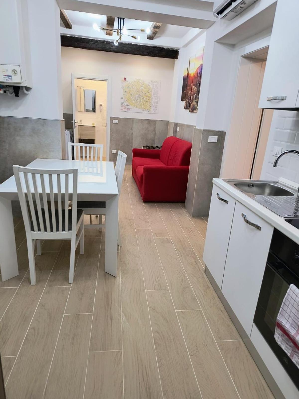 50 Tourist House Bologna - Pratello - Self Check-In Apartment Bagian luar foto